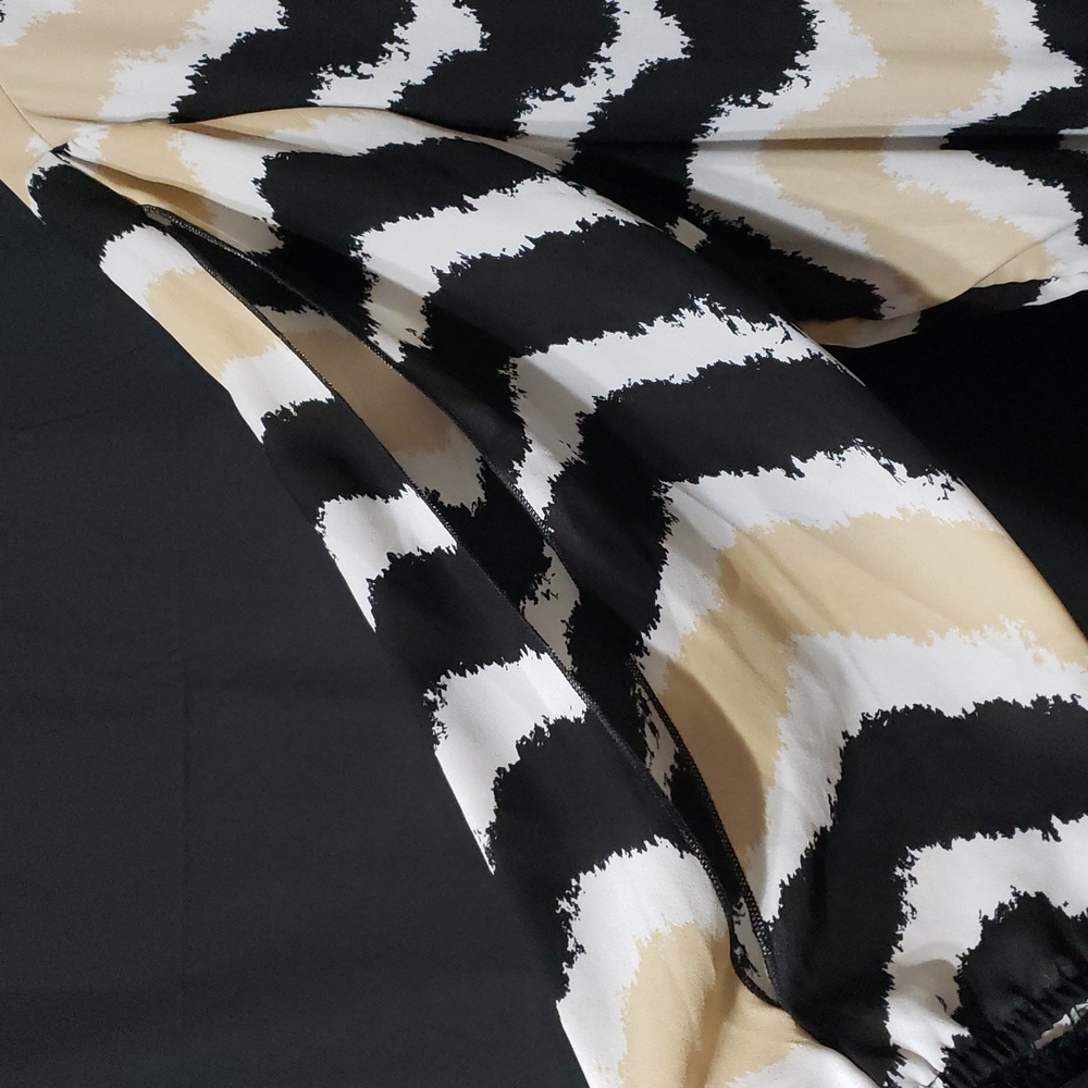Vintage Wet Seal Chevron Print Dress In Black, White, & Beige. Size: 2X - Picture 6 of 7